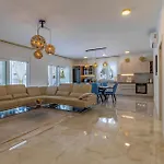 Vakantiehuis House Nerium *