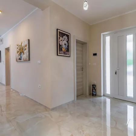House Nerium Kavran