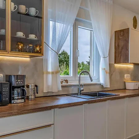 Awesome In With Kitchen Holiday home